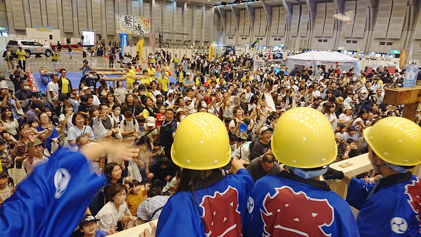 建設まつり(こども上棟式の様子 / 会場：アイメッセ山梨)